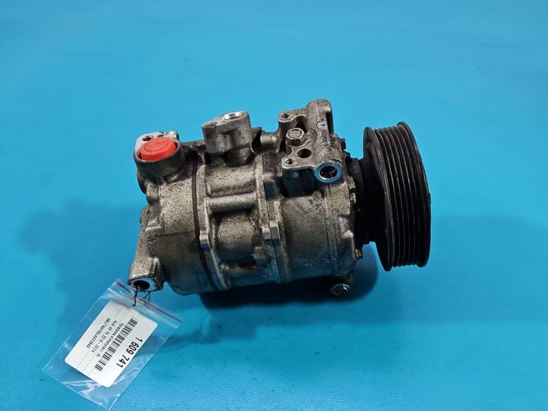 Компресор кондиціонера Audi A5 8T 4M0820803 — фото деталі 6