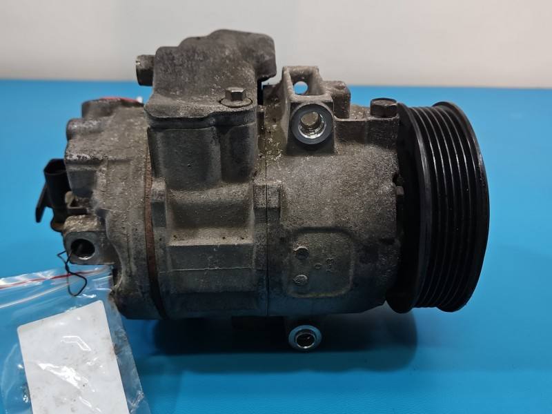 Компрессор кондиционера Skoda Fabia 2 6Q0820808D — фото детали 3