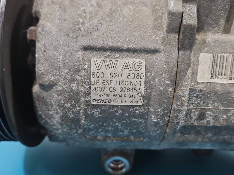 Компрессор кондиционера Skoda Fabia 2 6Q0820808D — фото детали 7