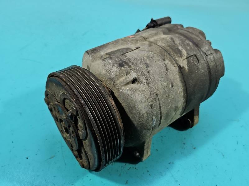Компрессор кондиционера Audi A3 8L 1J0820803G