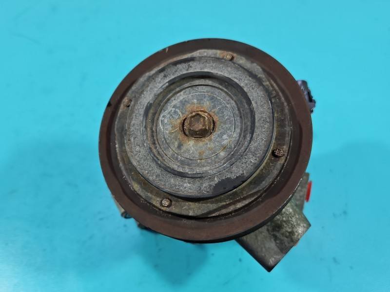 Компрессор кондиционера Suzuki Swift 95201-52R10 — фото детали 8