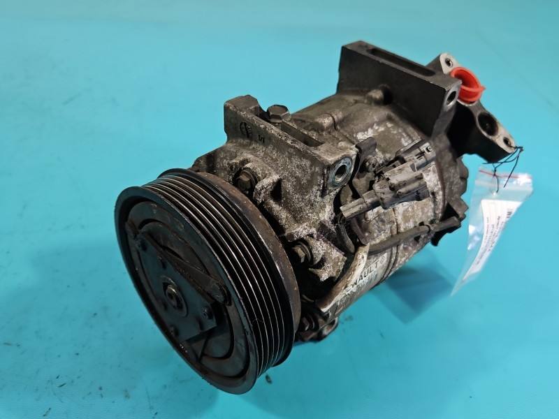 Компрессор кондиционера Renault Laguna 8200720417-A