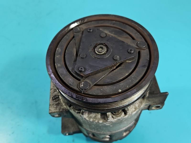 Компрессор кондиционера Renault Laguna 8200720417-A — фото детали 6
