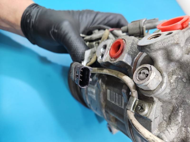 Компресор кондиціонера Mercedes CLA C118 447280-7433 — фото деталі 9