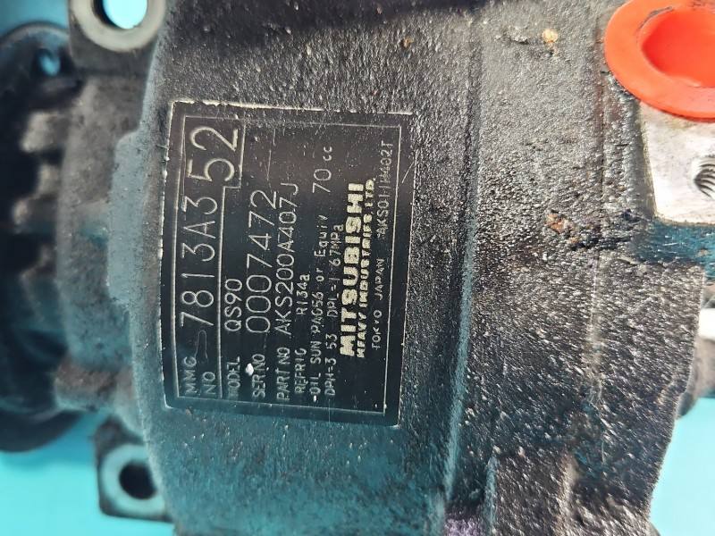 Компресор кондиціонера Mitsubishi Outlander 7813A352 — фото деталі 3