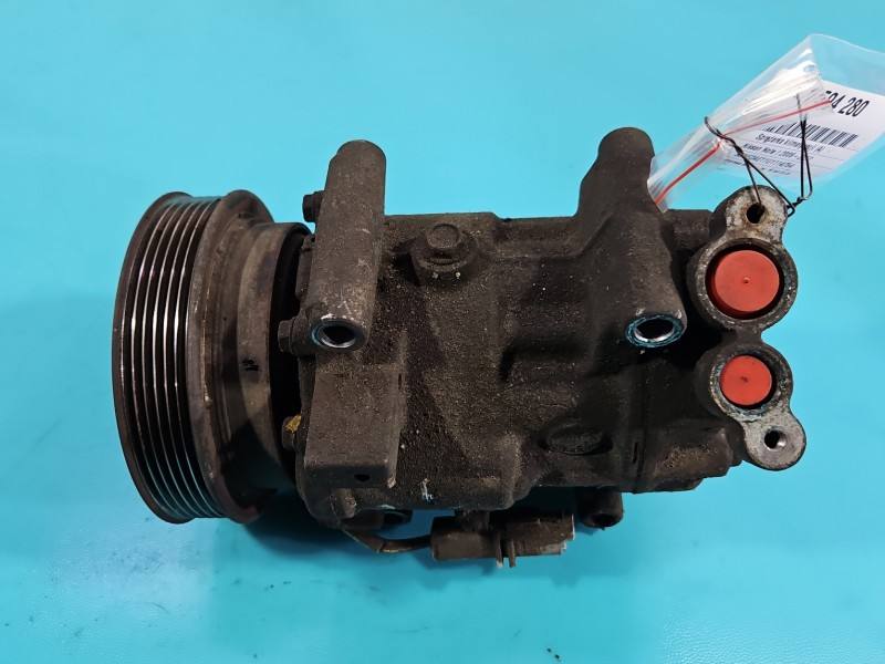 Компрессор кондиционера Nissan Note 8200953359 — фото детали 2