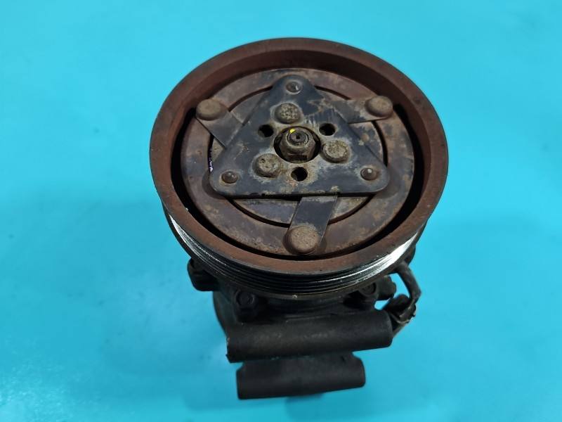 Компрессор кондиционера Nissan Note 8200953359 — фото детали 6