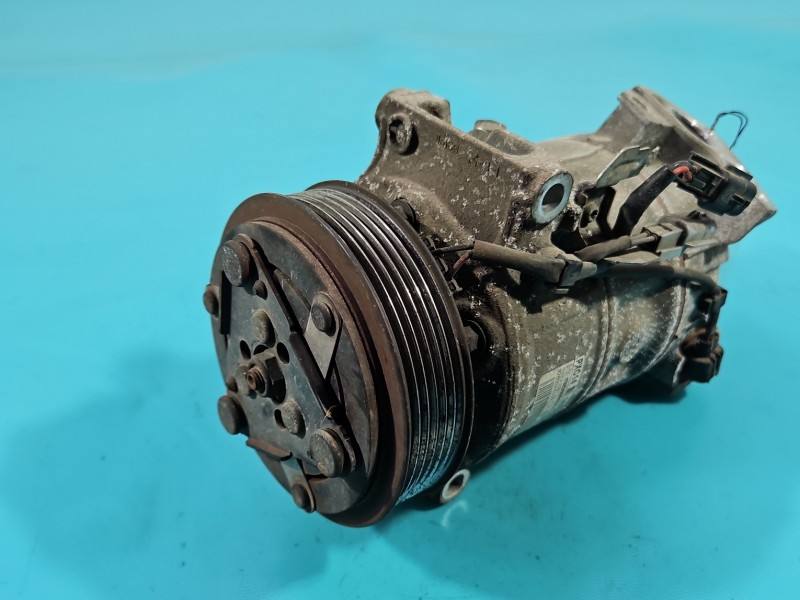 Компресор кондиціонера Renault Megane 4 926002410R