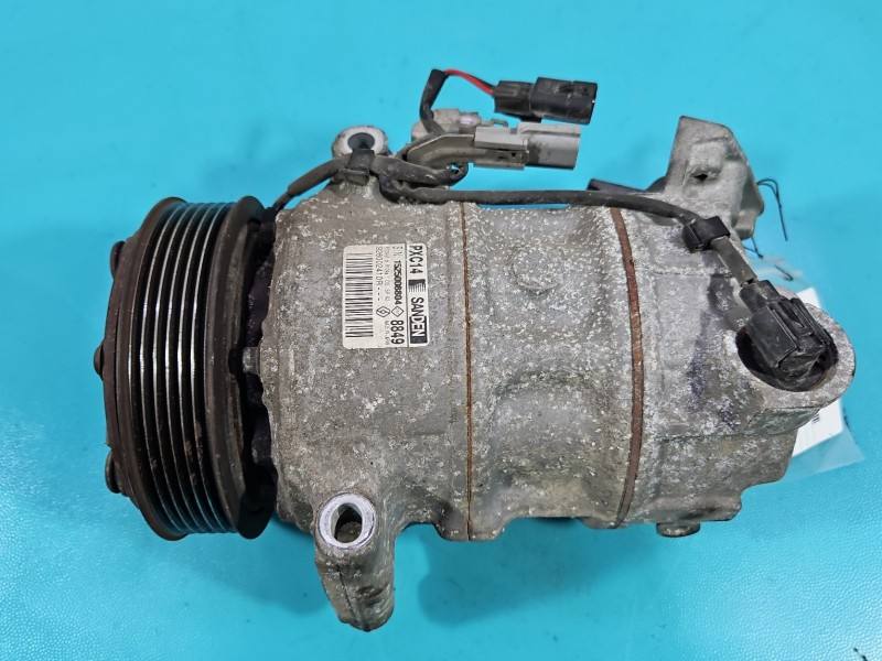 Компресор кондиціонера Renault Megane 4 926002410R — фото деталі 3