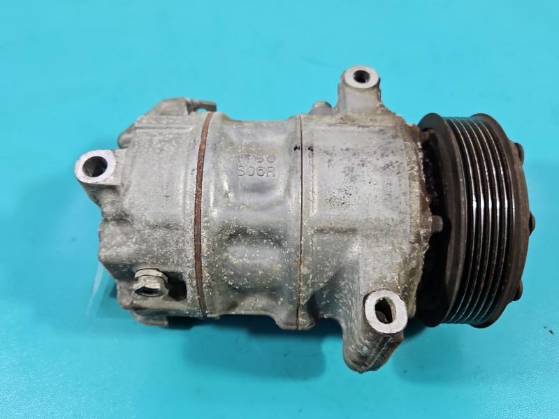 Компресор кондиціонера Renault Megane 4 926002410R — фото деталі 6
