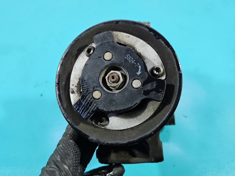 Компресор кондиціонера Skoda Fabia 3 5Q0820803G — фото деталі 5