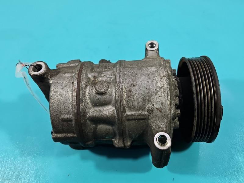 Компресор кондиціонера Skoda Fabia 3 5Q0820803G — фото деталі 6