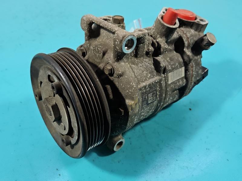 Компресор кондиціонера Volkswagen Golf 7 5Q0820803