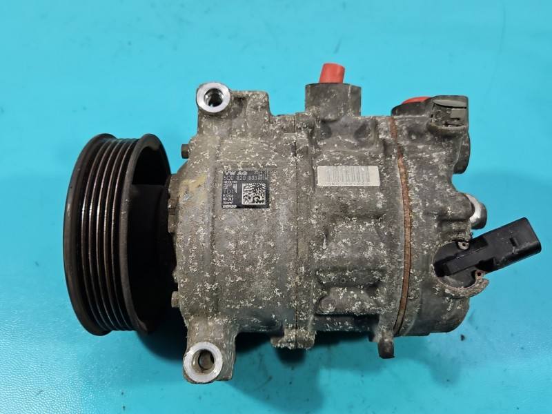 Компресор кондиціонера Volkswagen Golf 7 5Q0820803 — фото деталі 3
