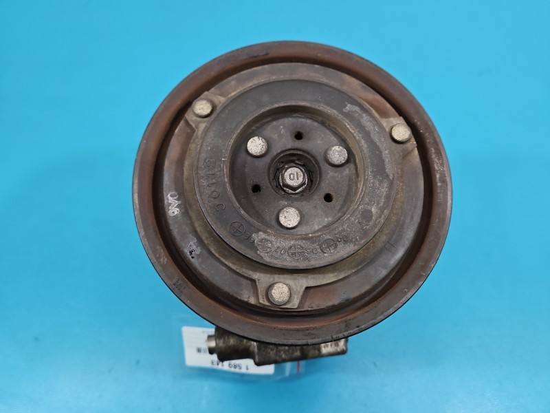 Компресор кондиціонера Mazda 6 Z0010923A — фото деталі 2
