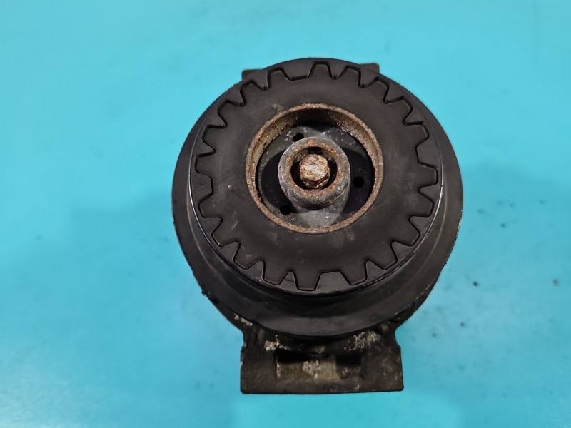 Компрессор кондиционера Mercedes C W204 A0022303411 — фото детали 6