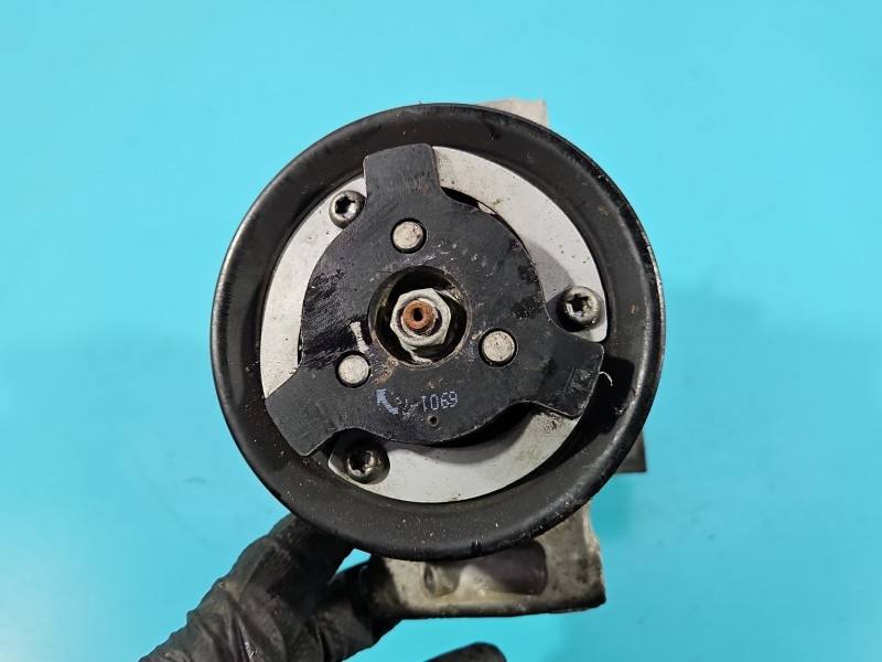 Компрессор кондиционера Skoda Octavia 3 5Q0816803E — фото детали 5