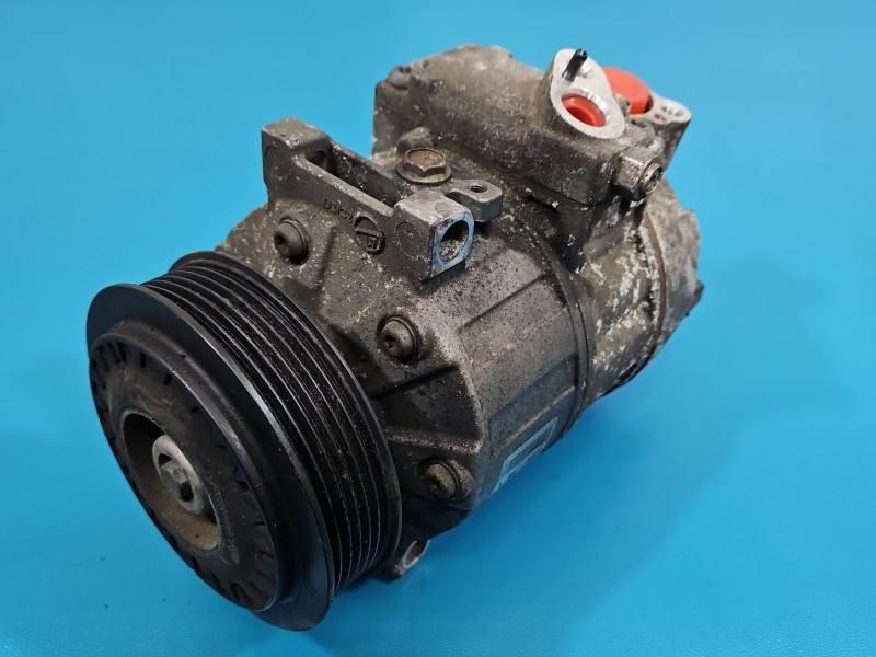 Компресор кондиціонера Volkswagen Touran 5K0820803B