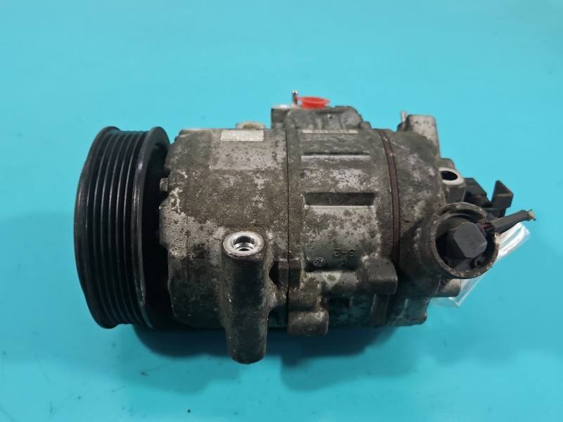 Компрессор кондиционера Volkswagen Polo 6Q0820808B — фото детали 4