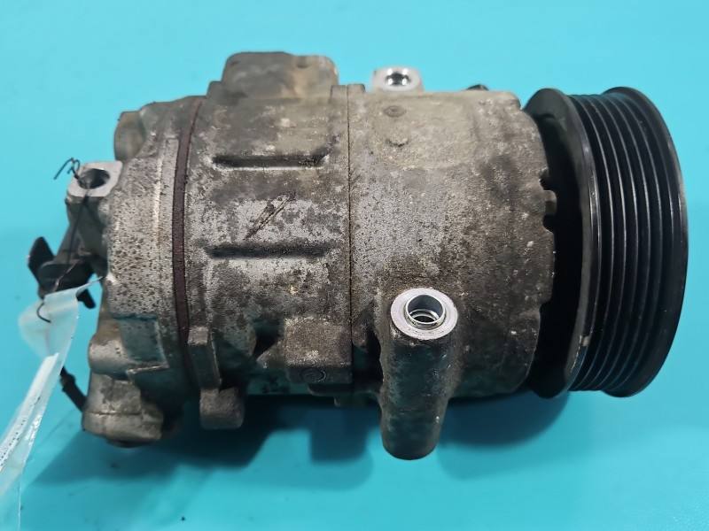 Компрессор кондиционера Volkswagen Polo 6Q0820808B — фото детали 8