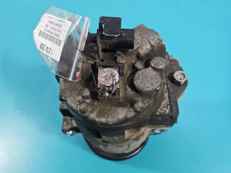 Компрессор кондиционера Volkswagen Polo 6Q0820808B — фото детали 9