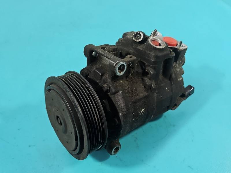 Компрессор кондиционера Volkswagen Scirocco 1K0820808A
