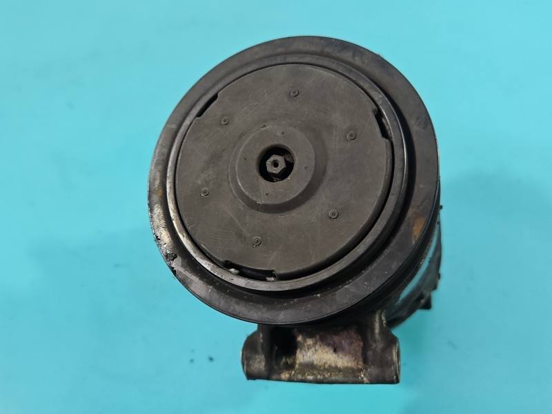 Компрессор кондиционера Volkswagen Scirocco 1K0820808A — фото детали 6