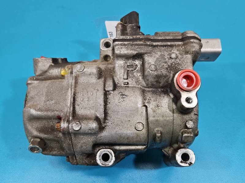 Компрессор кондиционера Toyota Auris 042200-1330 — фото детали 8