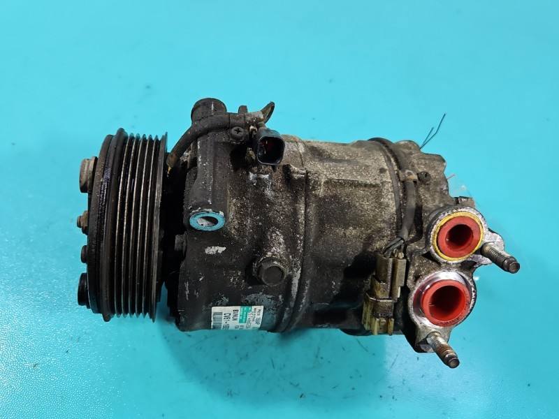 Компрессор кондиционера Ford Focus CV61-19D629-EA — фото детали 2
