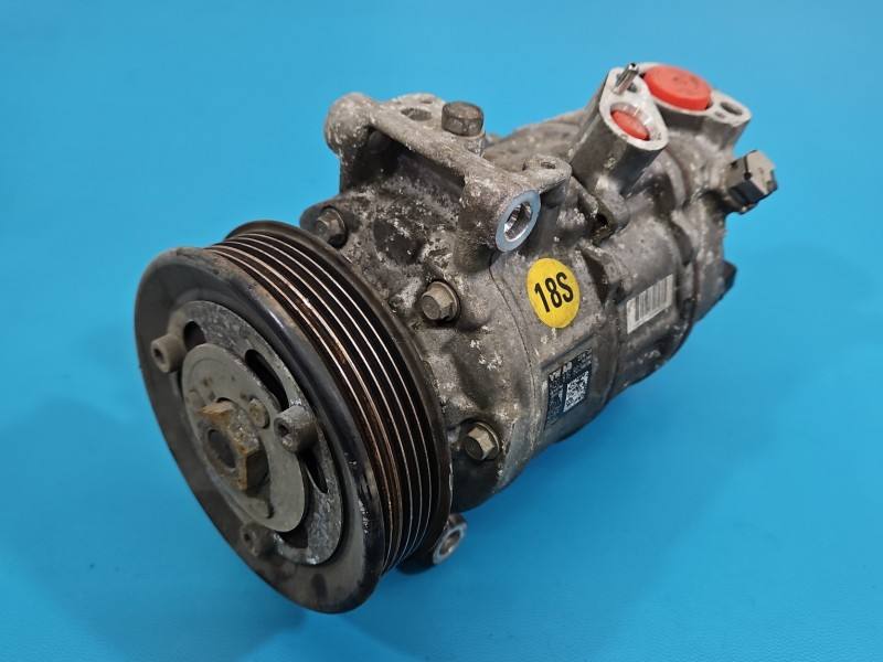 Компресор кондиціонера Volkswagen Golf 7 5Q0816803