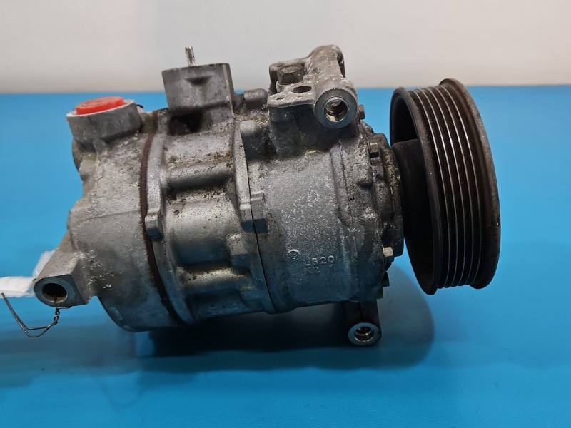 Компресор кондиціонера Volkswagen Golf 7 5Q0816803 — фото деталі 3