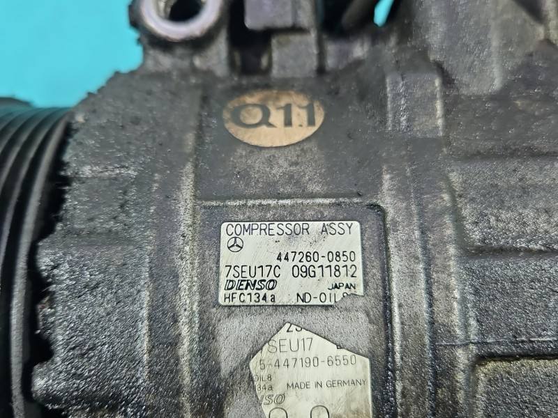 Компресор кондиціонера Mercedes S W221 447260-0850 — фото деталі 4