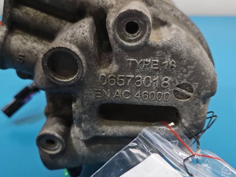 Компресор кондиціонера Opel Meriva B 401575950 — фото деталі 5