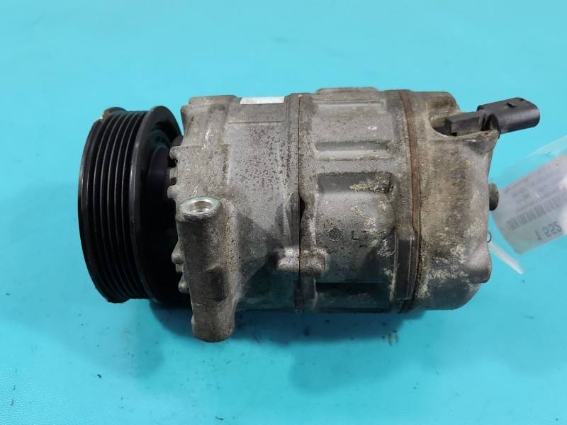 Компресор кондиціонера Volkswagen Golf 5 1K0820803P — фото деталі 6