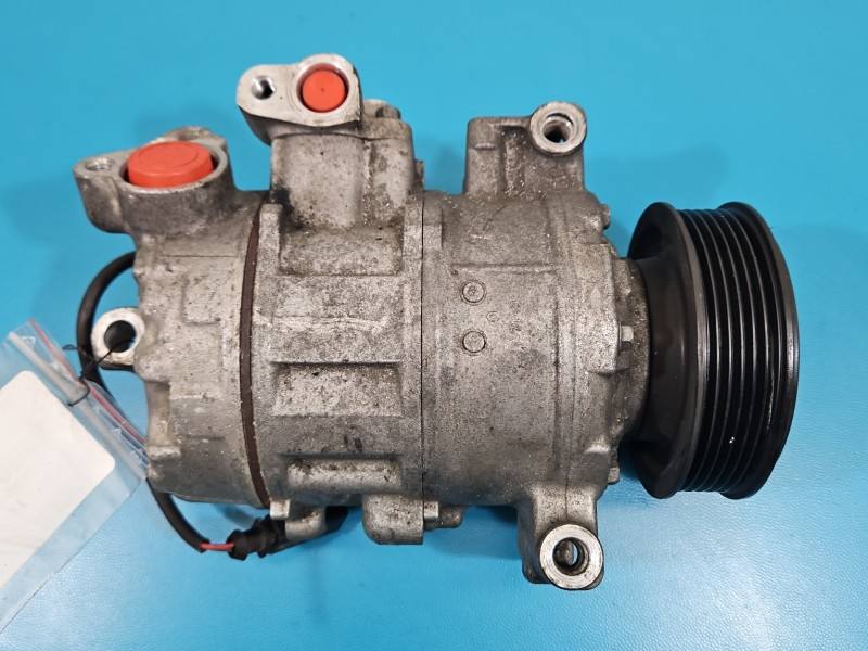 Компрессор кондиционера Audi Q7 4E0260805BC — фото детали 3