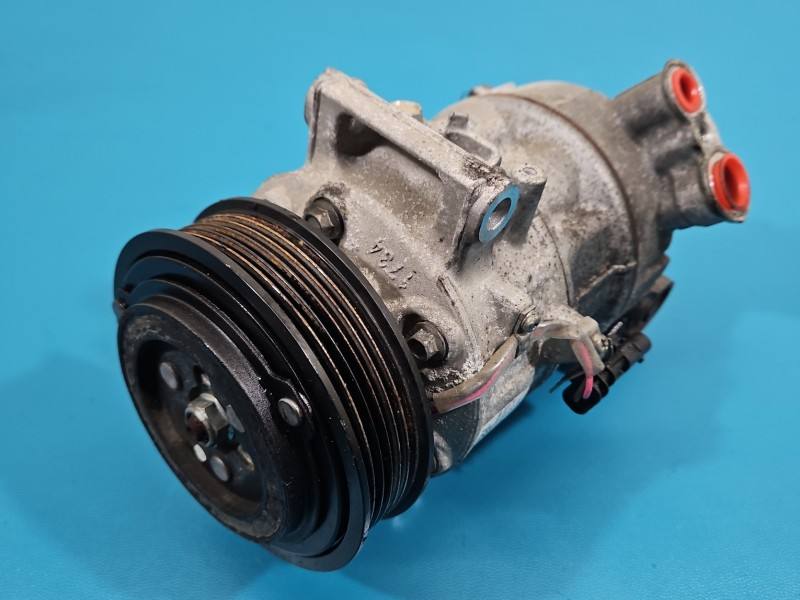 Компрессор кондиционера Opel Insignia 39157291
