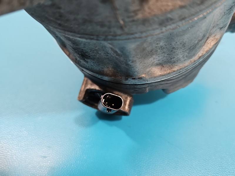 Компрессор кондиционера Ford Focus JX61-19D629-HA — фото детали 9