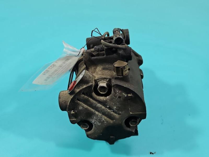 Компрессор кондиционера Suzuki Swift 95200-62JA0 — фото детали 5