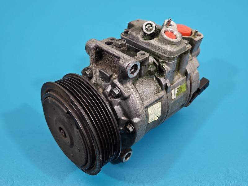 Компресор кондиціонера Volkswagen Passat B7 1K0820808A