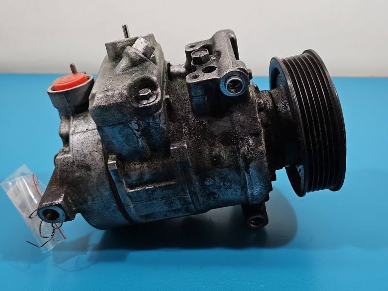 Компресор кондиціонера Volkswagen Passat B7 1K0820808A — фото деталі 3