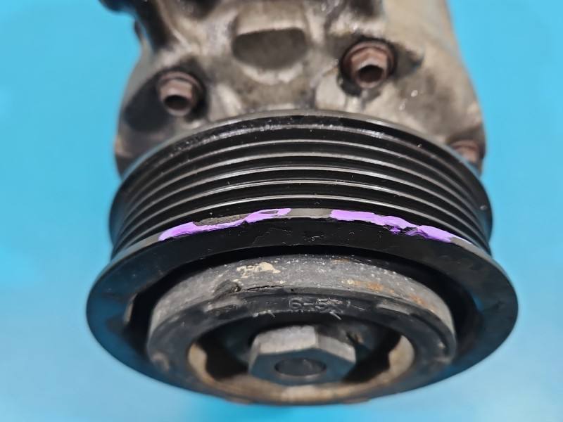 Компресор кондиціонера Audi A4 B7 — фото деталі 3