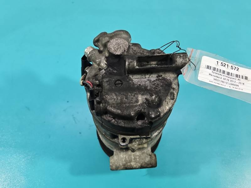 Компрессор кондиционера Mercedes A W176 447280-7433 — фото детали 8