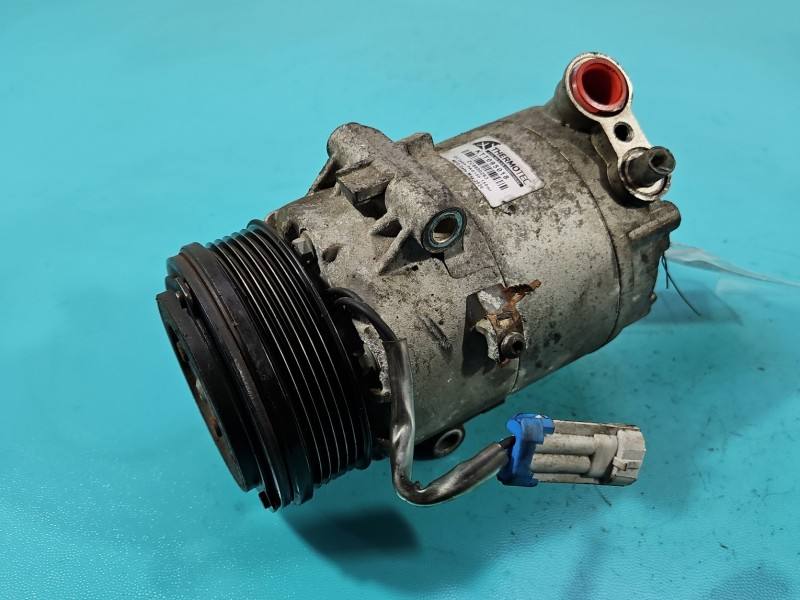 Компрессор кондиционера Opel Astra H KTT095018