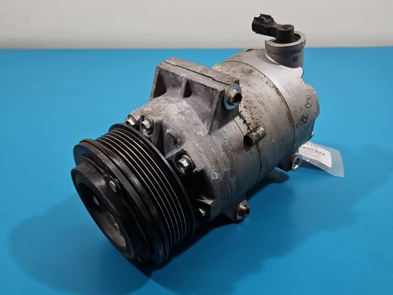 Компрессор кондиционера Ford Kuga GV61-19D629-CC