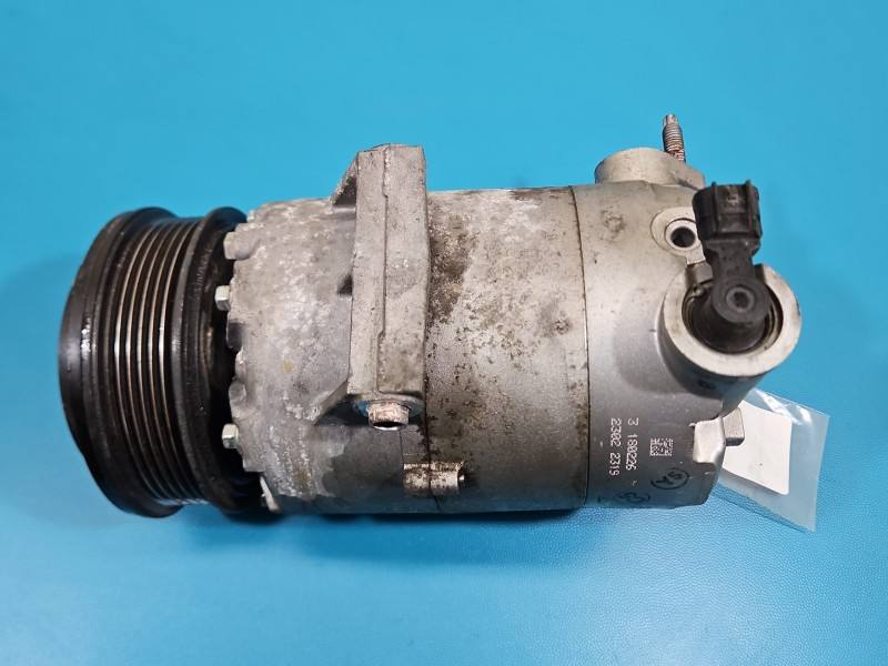 Компрессор кондиционера Ford Kuga GV61-19D629-CC — фото детали 10