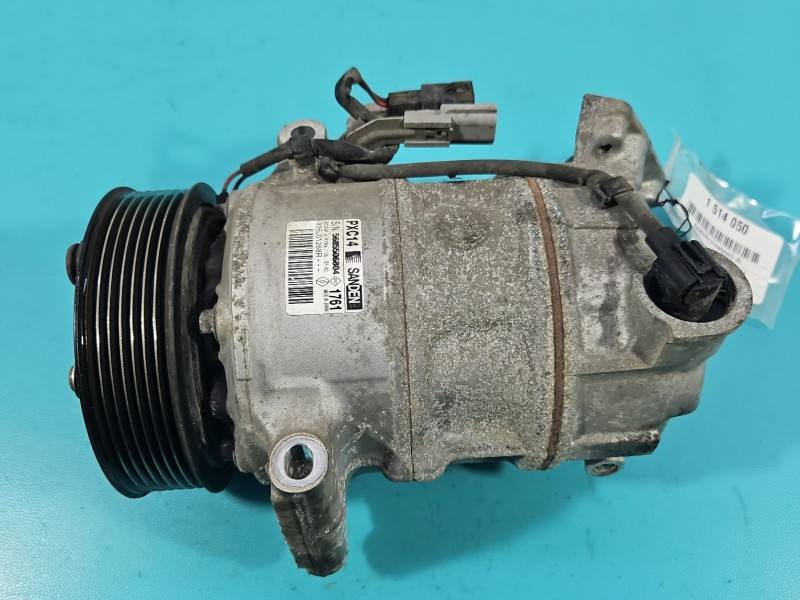 Компрессор кондиционера Renault Megane 4 926001268R — фото детали 3