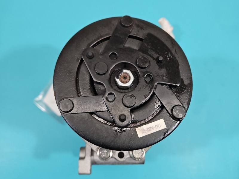 Компресор кондиціонера Suzuki Swift KTT090079 — фото деталі 2