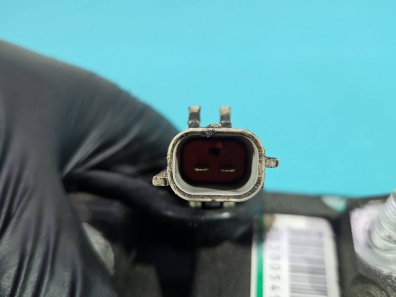 Компрессор кондиционера Chrysler Pacifica 447220-4684 — фото детали 4