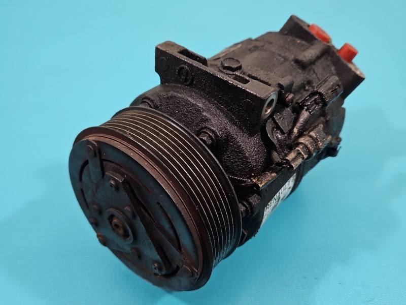 Компресор кондиціонера Renault Laguna 8200890987