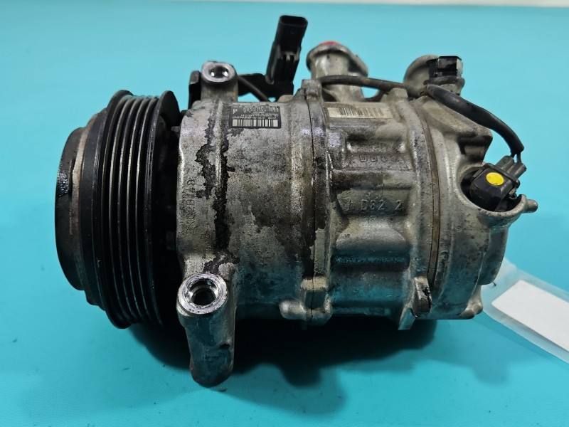 Компресор кондиціонера Mercedes E W213 A0008301301 — фото деталі 5